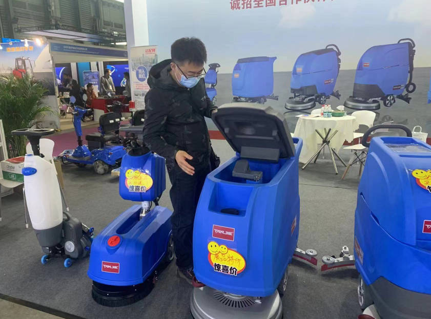 揭阳坦洁洗地机公司致力于电动洗地机的生产、销售和服务百家